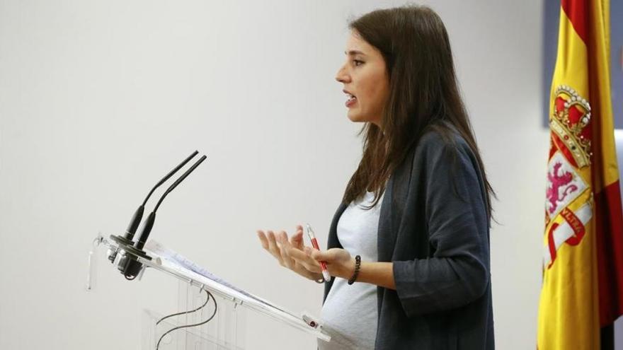 Irene Montero da a luz a los seis meses de embarazo