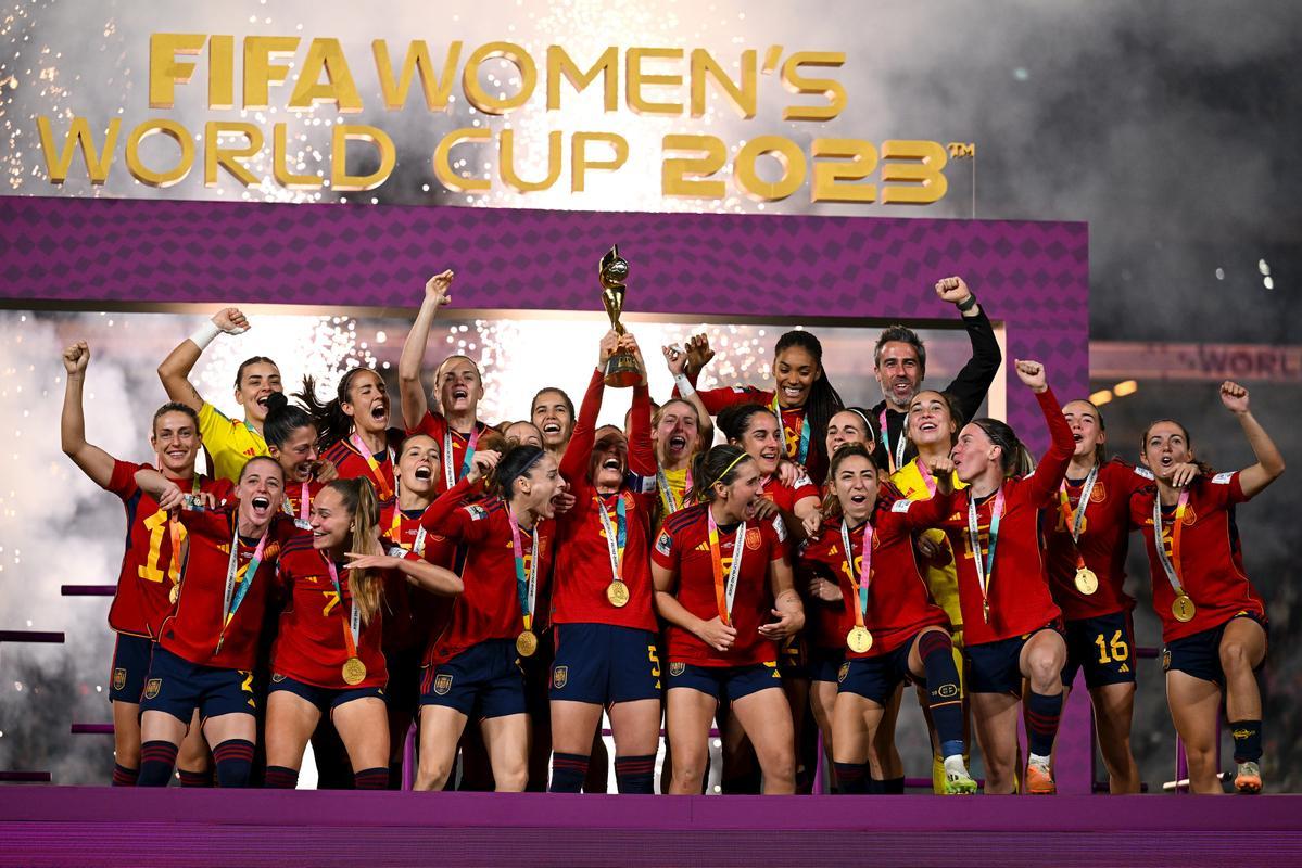 Die spanische Fußballnational-Auswahl der Frauen feiert ihren WM-Sieg.