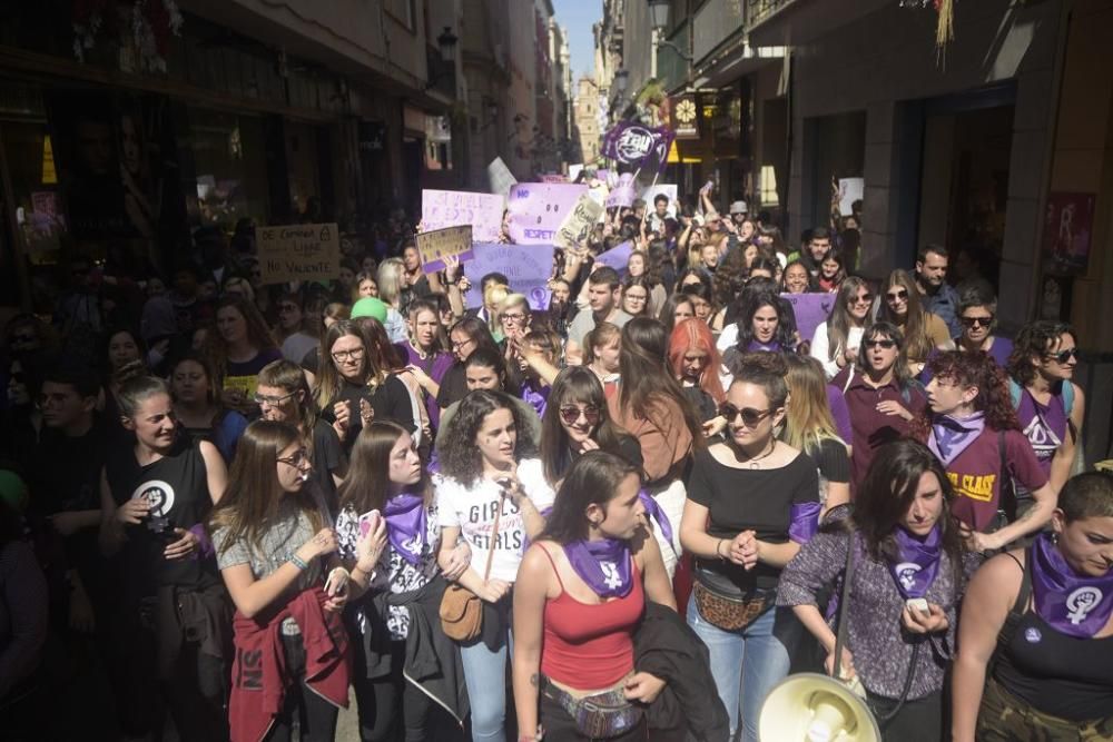 La feministas calientan motores antes de la manifestación del 8-M en Murcia