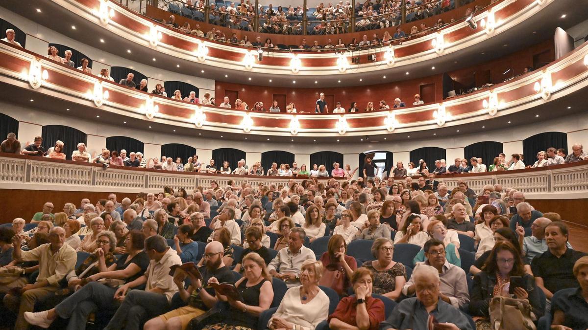 El Principal torna a omplir-se en la nova temporada teatral.