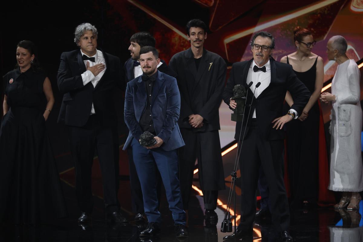 El equipo creador del cortometraje 'Angulo muerto' ganan el Goya a mejor cortometraje de ficción. El equipo creador del cortometraje 'Angulo muerto' ganan el Goya a mejor cortometraje de ficción.