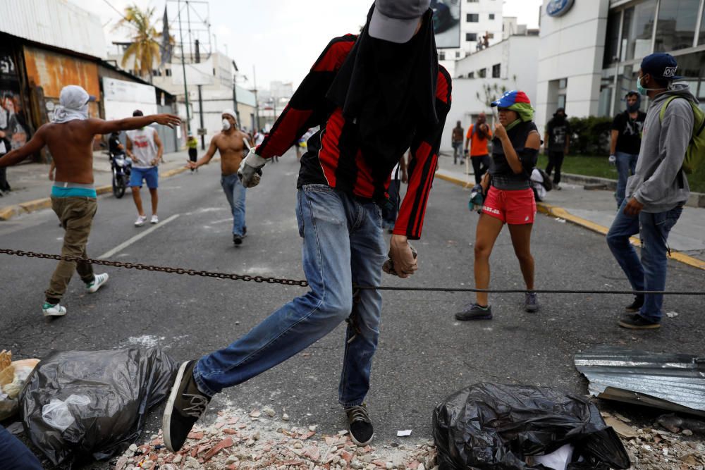 Continúan las protestas contra Maduro en Venezuela