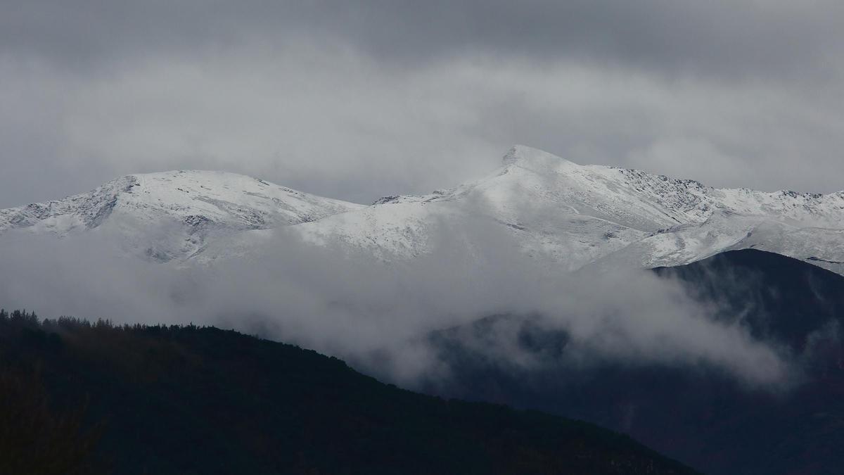 Nieve en las montañas de El Bierzo.