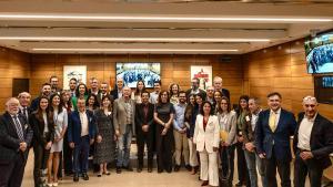 Foto de familia de la reunión mantenida en el Ministerio