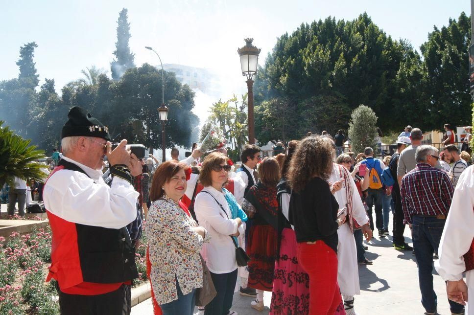 Las carrozas y la 'tronaera', claves para el ambiente del Bando 2016