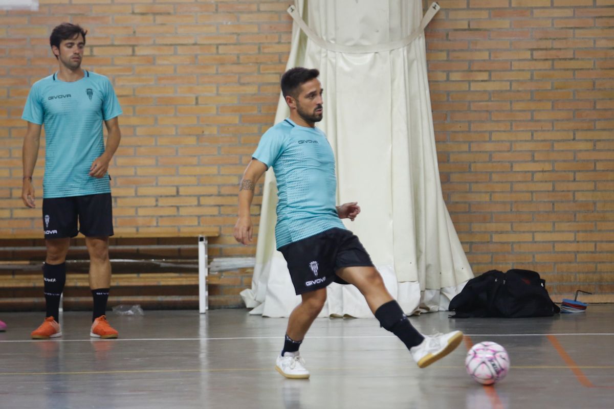 La primera sesión en pista del Córdoba Futsal en imágenes