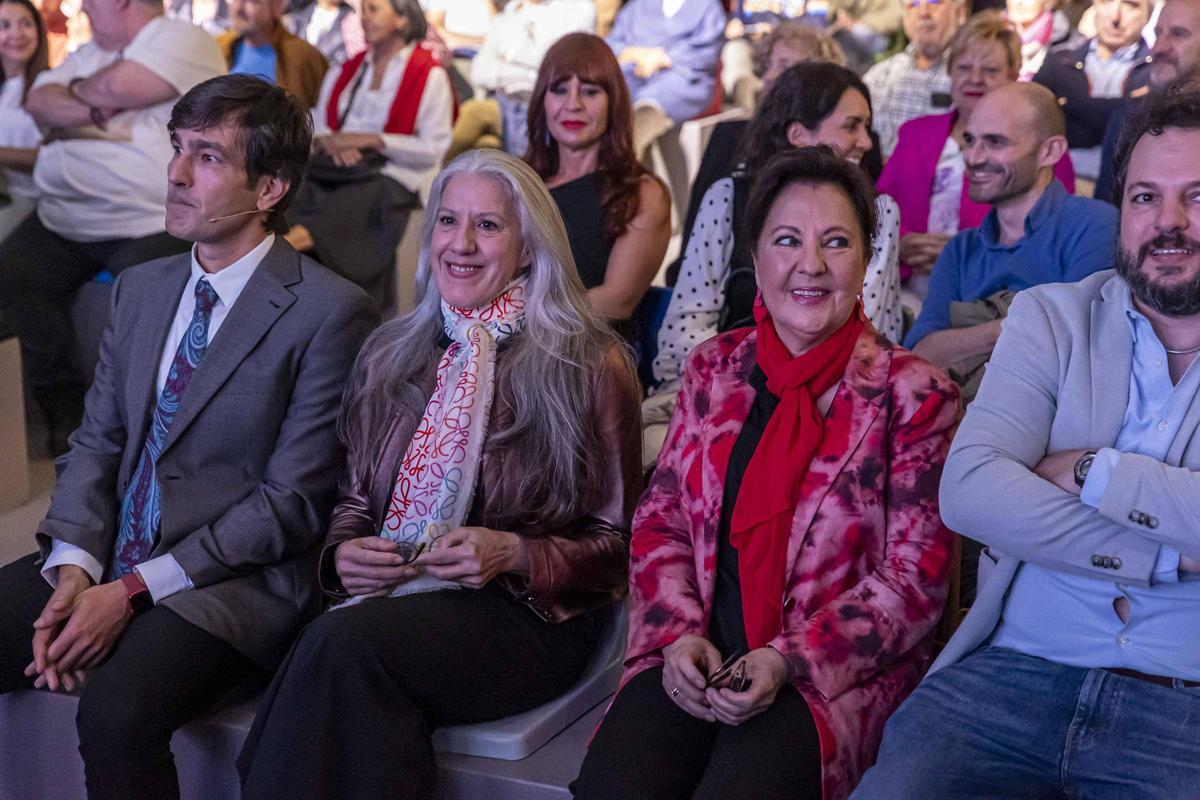 EN IMÁGENES: Las premios "Princesa" María Pagés y Carmen Linares protagonizan la presentación del documental sobre flamenco en La Vega EN IMÁGENES: Las premios "Princesa" María Pagés y Carmen Linares protagonizan la presentación del documental sobre flamenco en La Vega