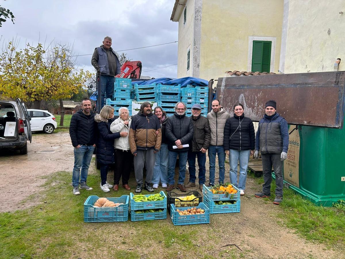 Asaja entrega 10.000 kilos de alimentos a Can Gazà