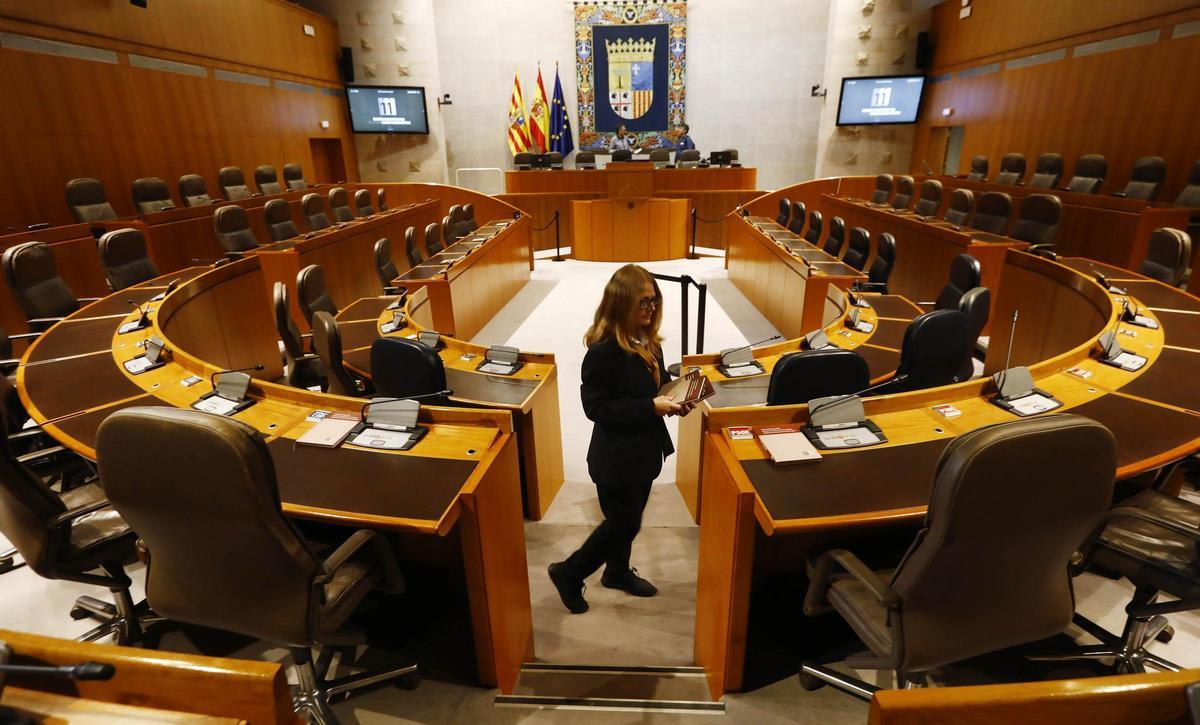 Imagen de archivo del hemiciclo de las Cortes de Aragón, donde se celebra el debate a 8 de EL PERIÓDICO.