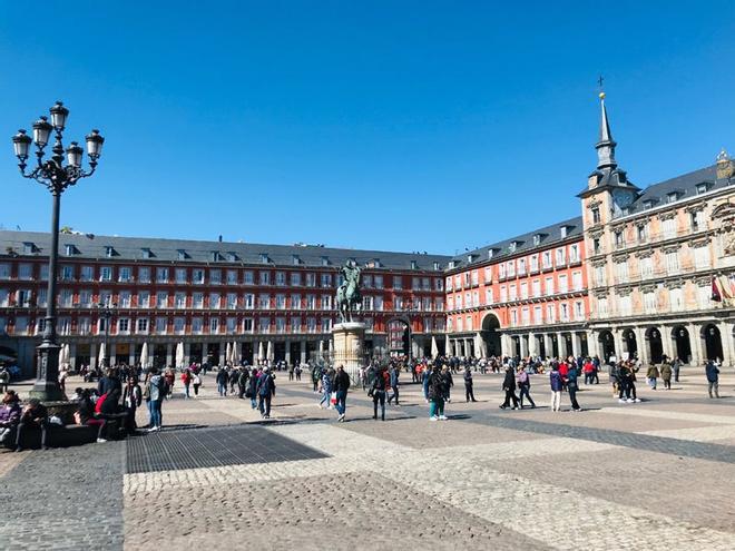 Plaza Mayor, bocata de calamares