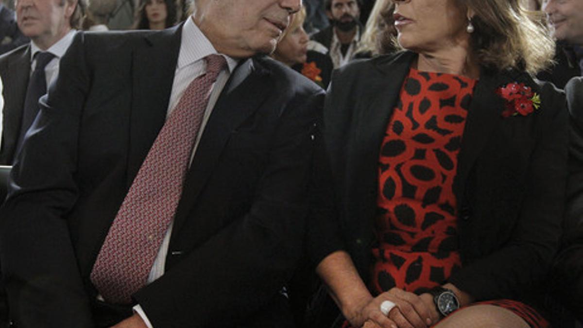 Vargas Llosa y Ana Botella en la inauguración del Espacio Arte y Cultura