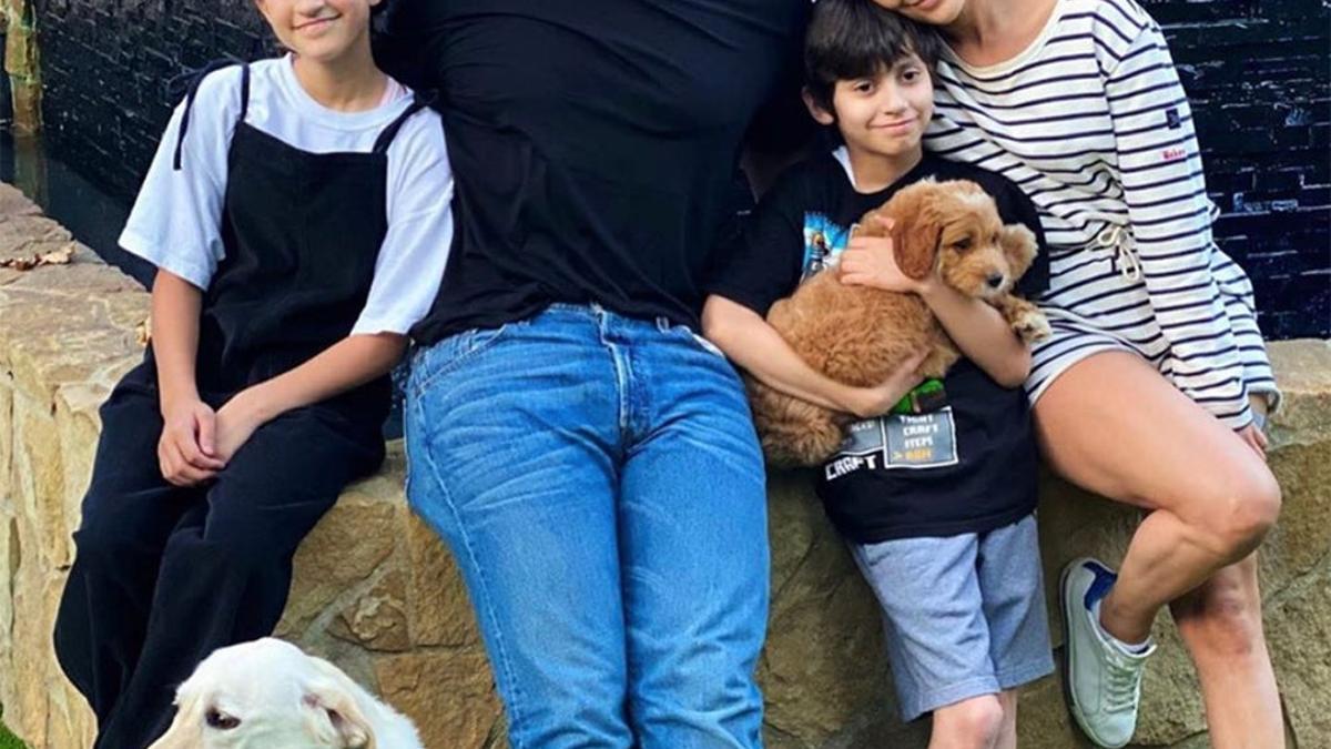 Jennifer Lopez le ha regalado un perrito a su hijo y lo está petando en Instagram