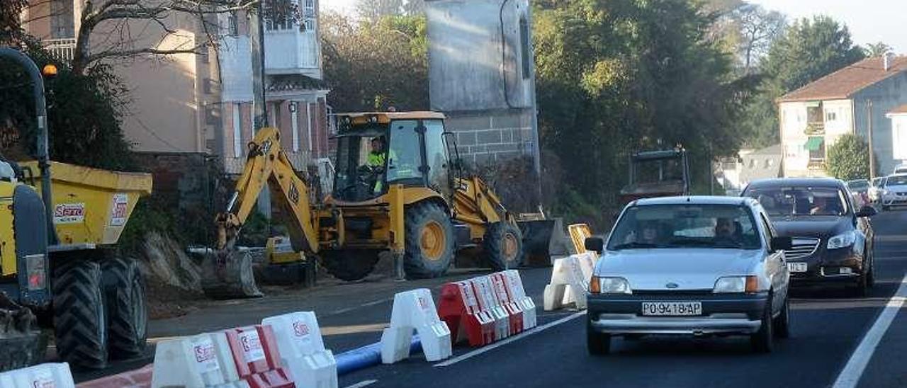 Las obras y el tráfico, dos de las quejas más habituales. // R. V.