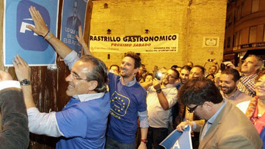 El PP responde con otra encuesta que le deja al borde de la mayoría absoluta
