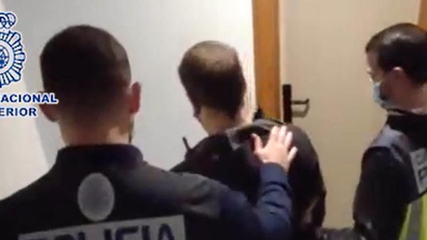 Detenido en Madrid por hacer PCR falsas.