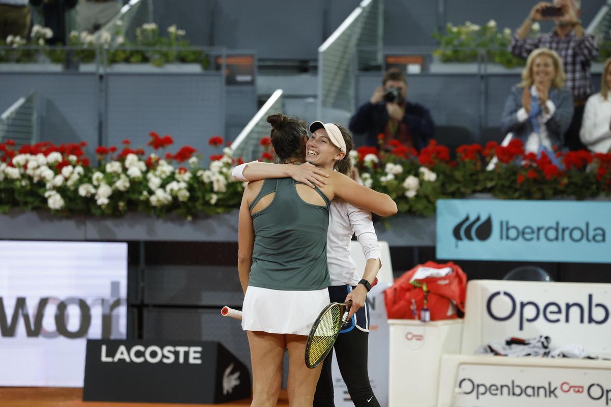 Las mejores imágenes de la final de dobles femenino del Mutua Madrid Open ganada por Sara Sorribes y Cristina Bucsa