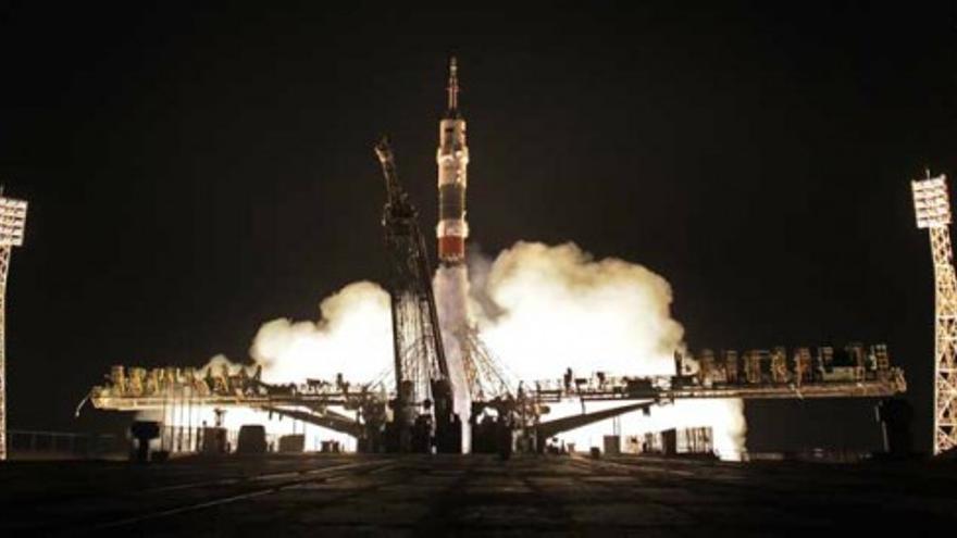 La Soyuz se acopla con éxito a la Estación Espacial Internacional