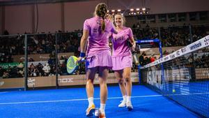 Paula y Ari repiten presencia en semifinales en Asunción