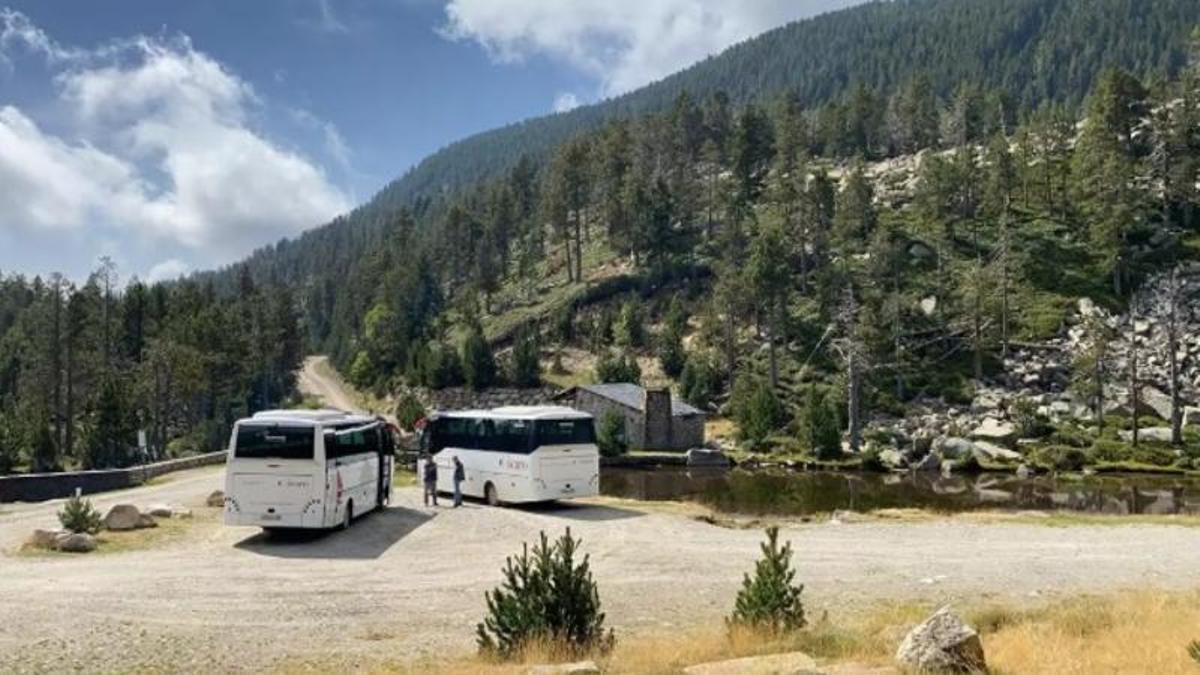 Els autocars de Lles en el primer any de funcionament