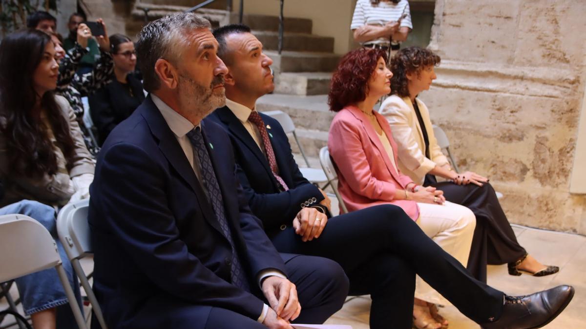 Carlos Gil y Vicent Mompó, este jueves en la diputación.