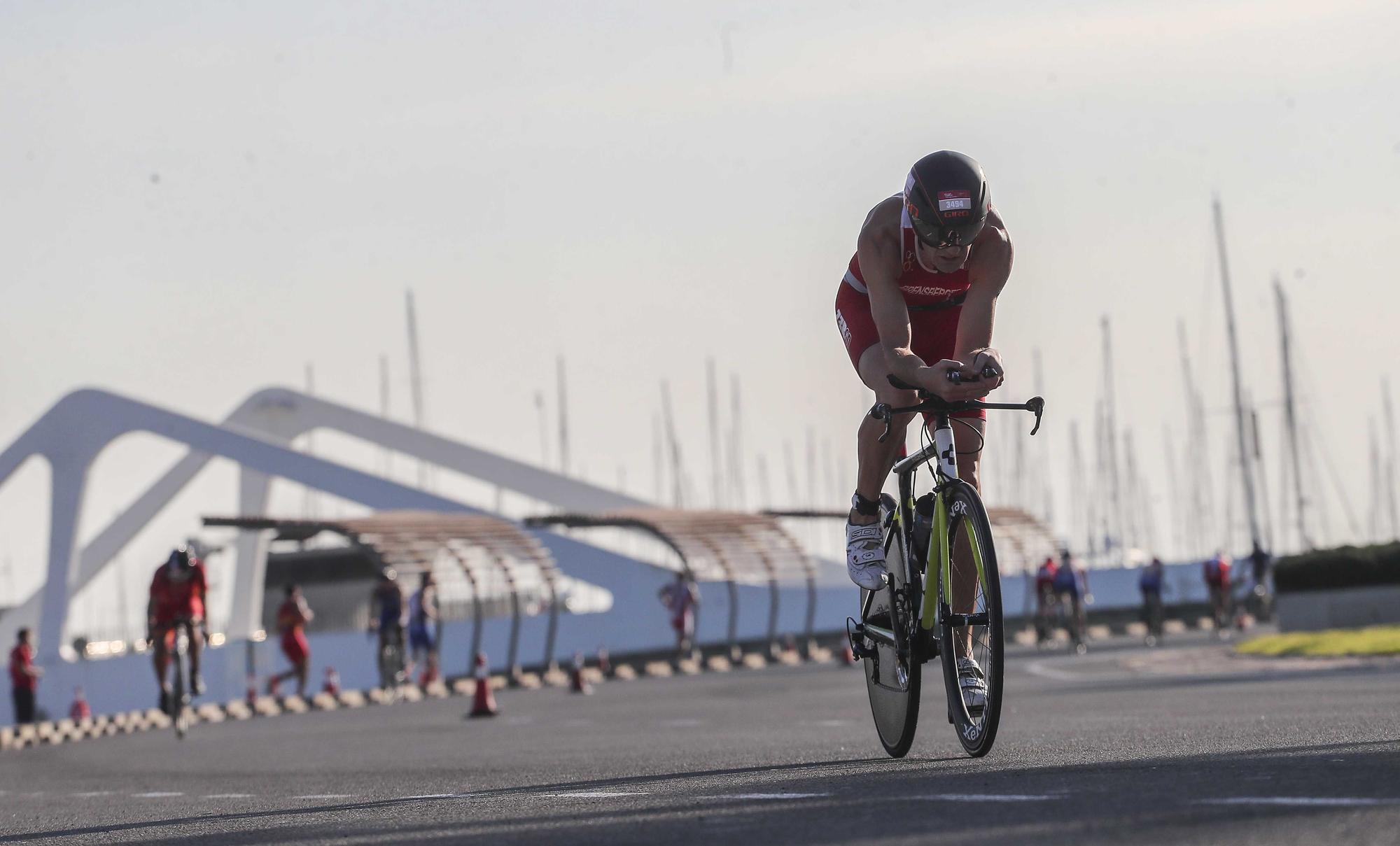 Búscate en las imágenes del campeonato de Europa de Triatlón . Distancia Olímpica