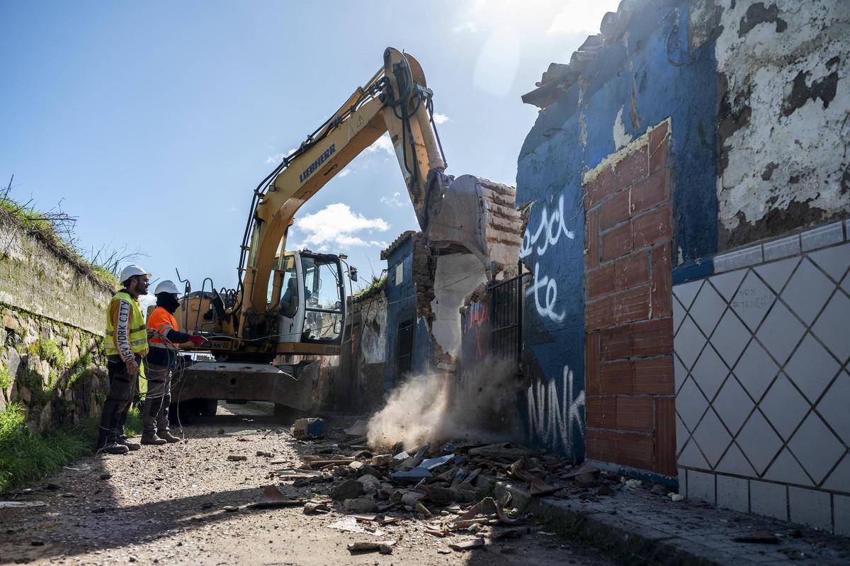Galería | Siguen los derrumbes en el Alto de Fuente Fría de Cáceres
