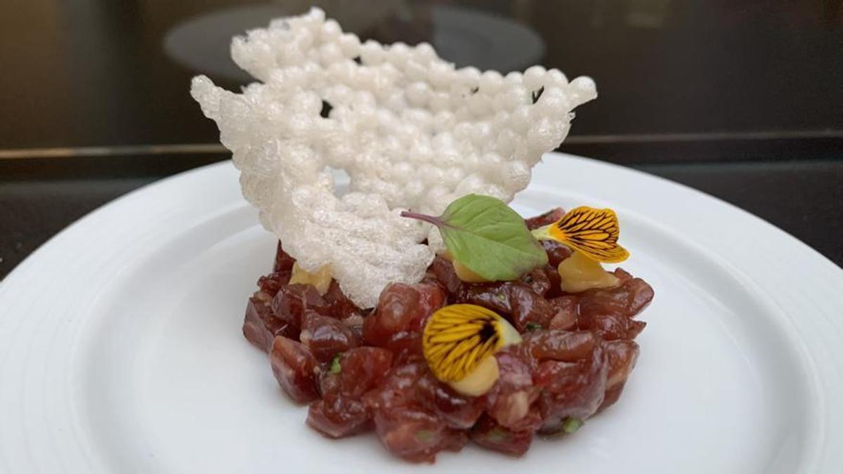 El crudo de carne del chef Joâo Diamante.