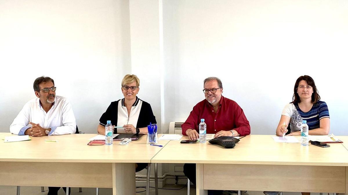 Bizén Fuster se reunió con la presidenta de Valdejalón, Marta Gimeno, y el vicepresidente, Juanjo Moreno.  | SERVICIO ESPECIAL