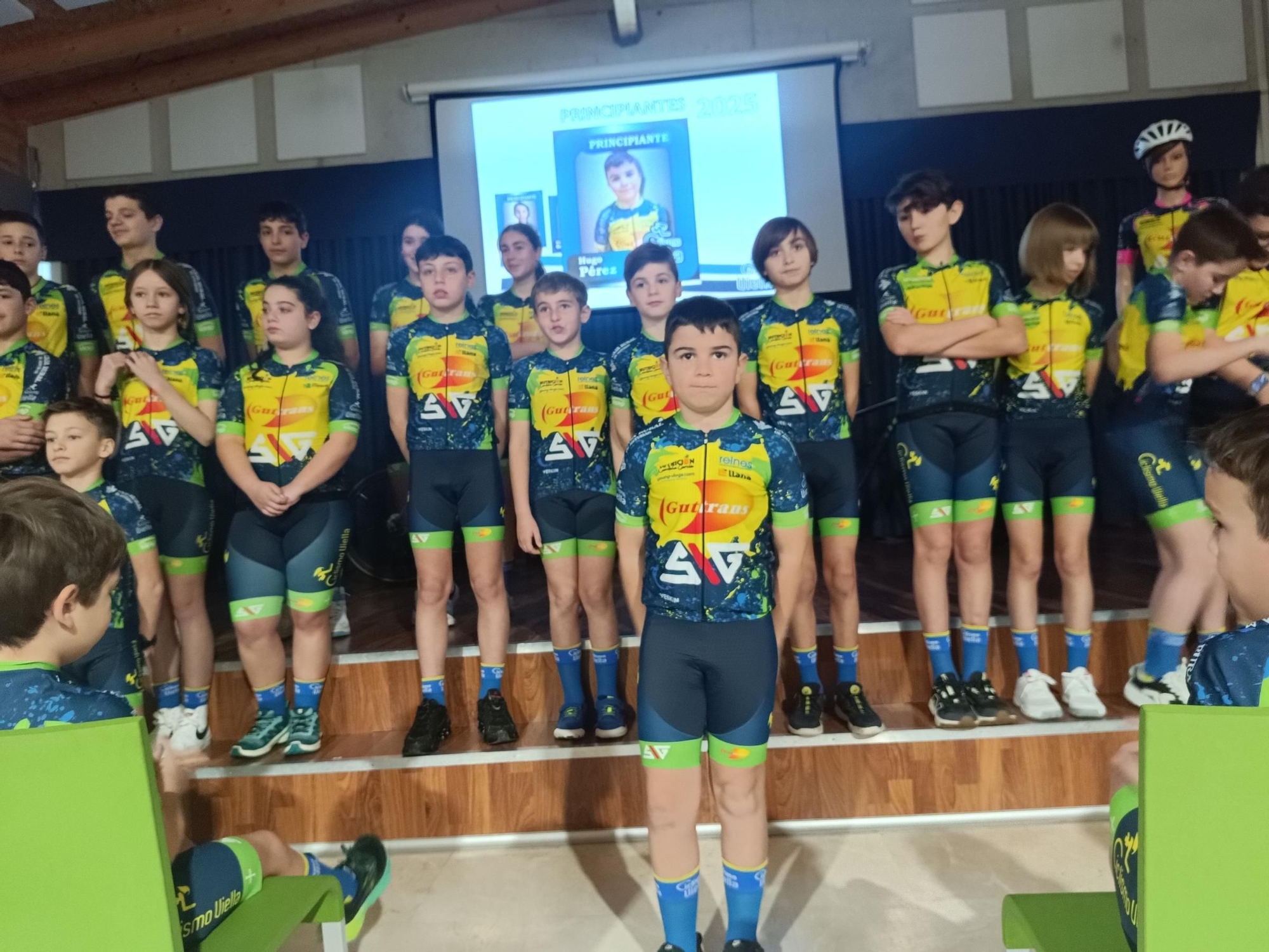 La Escuela de Ciclismo de Viella celebra su Gala Presentación de Temporada