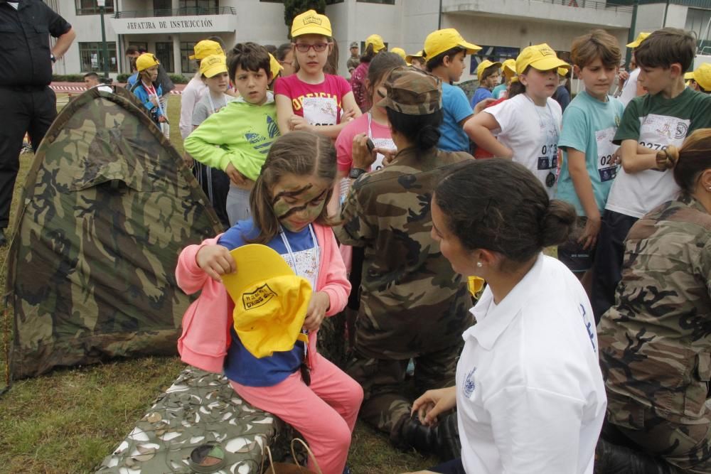 Los escolares asaltan la Escuela Naval