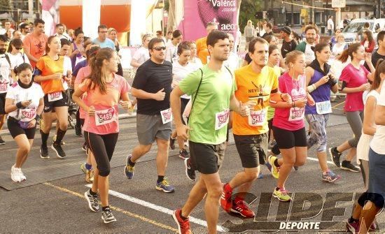 Búscate en la galería de la jornada contra el cáncer en Valencia