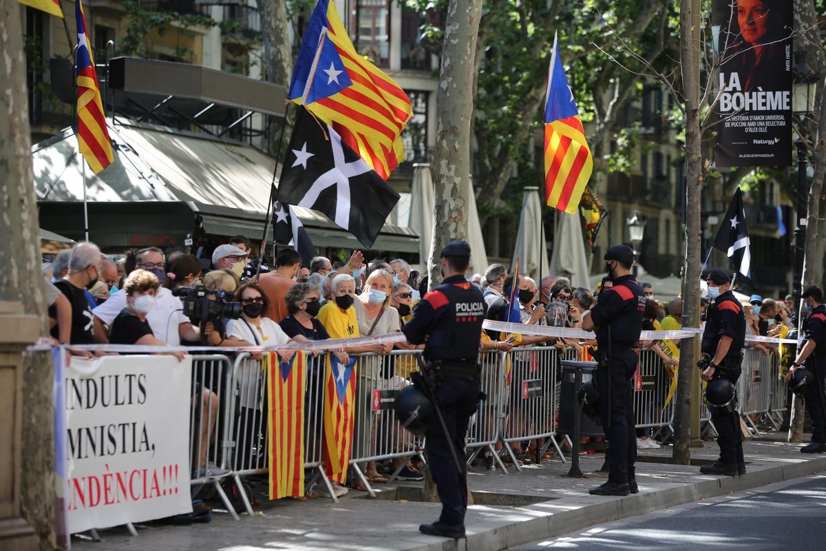 La Rambla, antes de la conferencia de Pedro Sánchez en el Liceu.