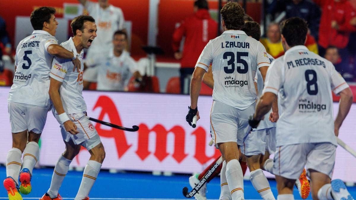 Los jugadores de la selección española celebran su clasificación en el Mundial.