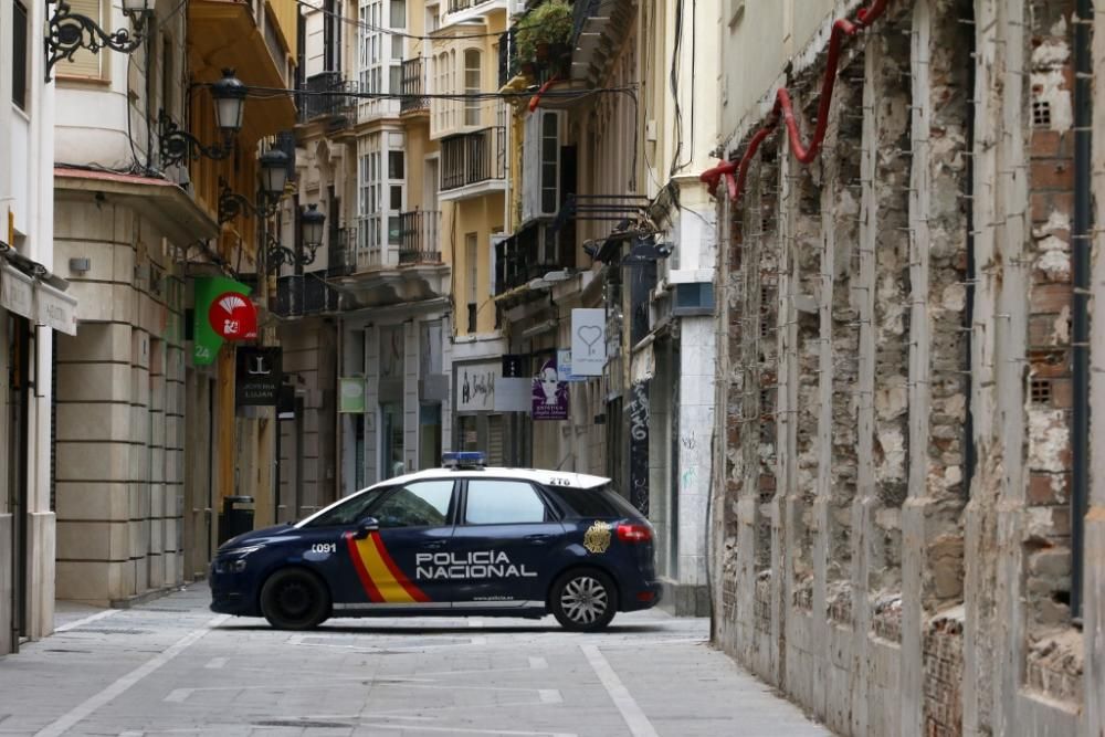 Calles vacías e inhóspitas en lo que era un Centro de Málaga bullicioso y lleno de actividad.