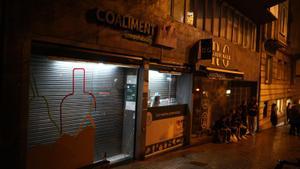 Uno de los supermercados 24 horas obligado a cerrar por el botellón de la calle Mandri