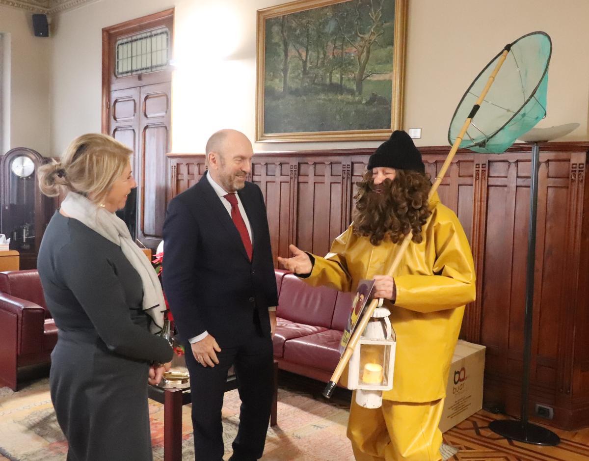 Celia Fernández, Juan Cofiño y el Anguleru.