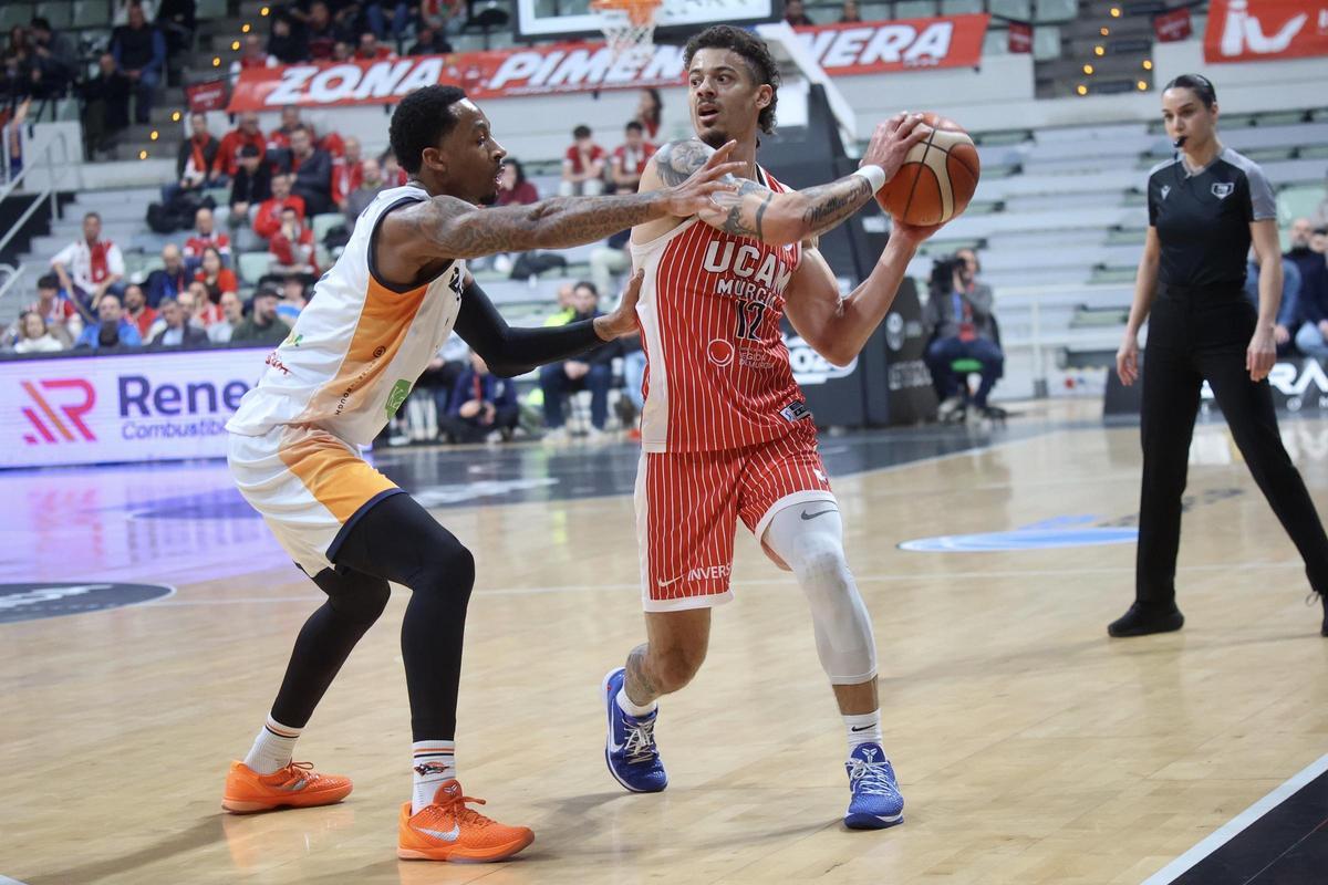 Jonah Radebaugh es duda para el partido ante el Casademont Zaragoza