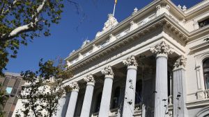 Archivo - Fachada del Palacio de la Bolsa de Madrid, en Madrid (España)