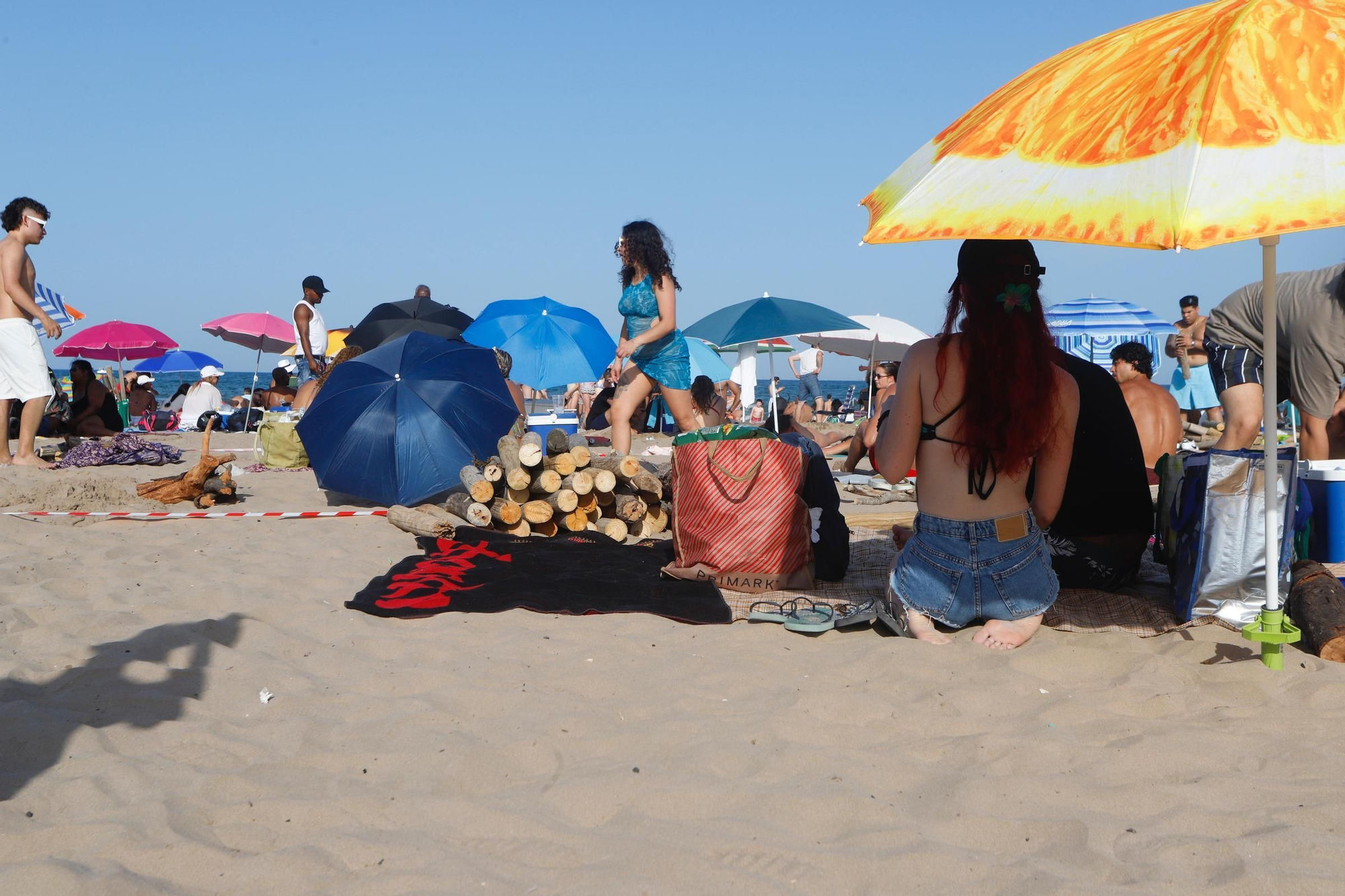 Todo listo para la noche de San Juan en las playas valencianas