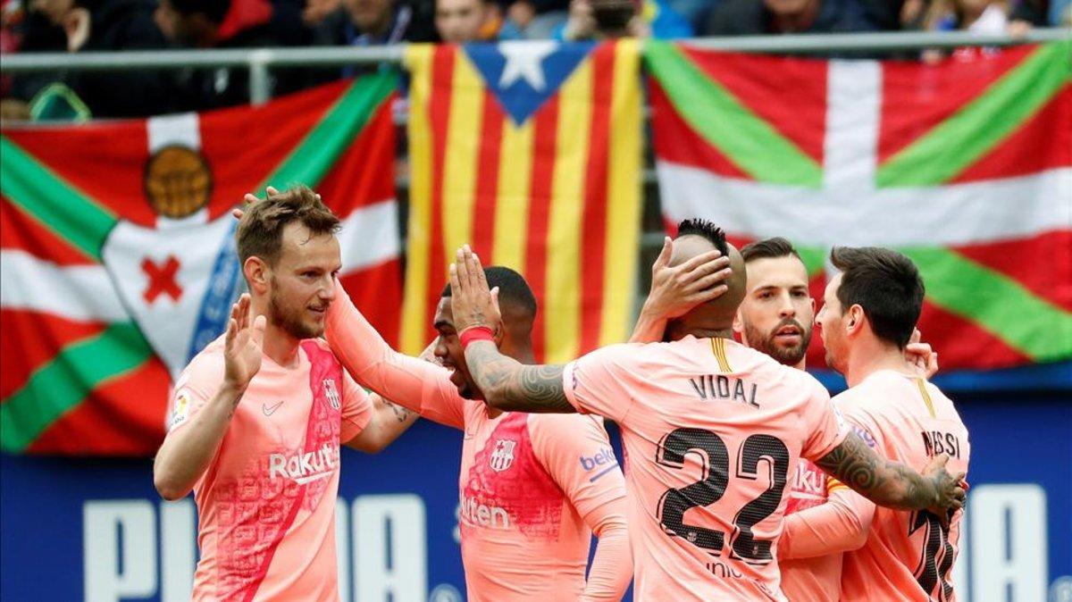 Messi firmó un doblete en el último partido de LaLiga 2018-2019 en Ipurúa