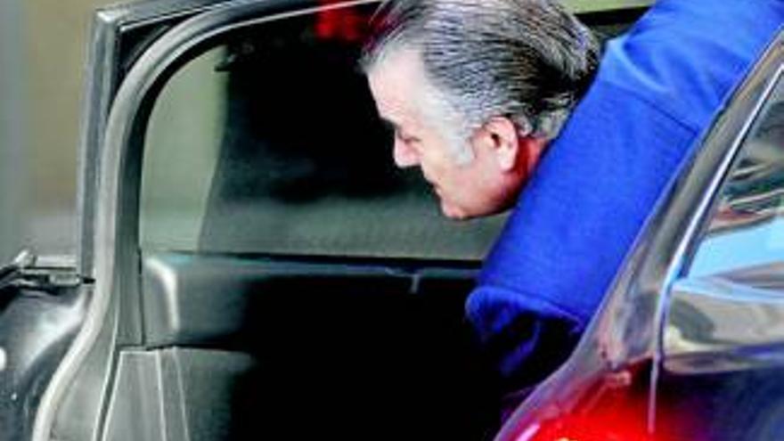 Bárcenas reclama 905.000 euros al PP por despido improcedente