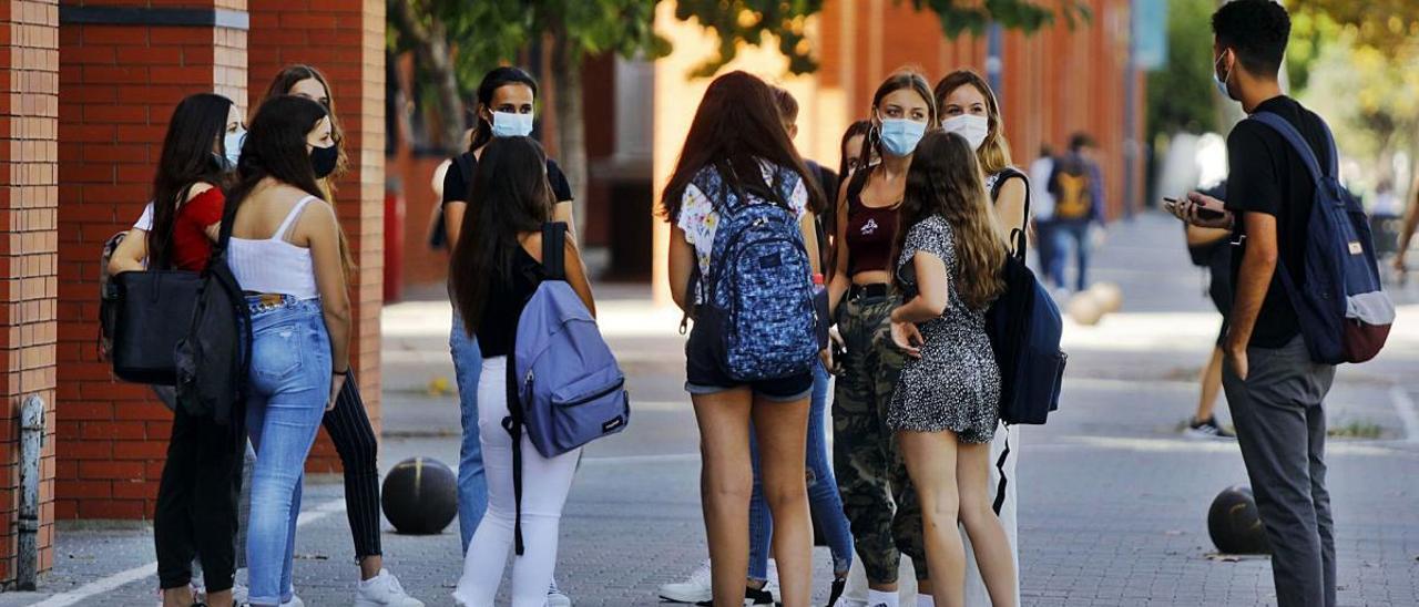 Las clases en la Universidad
de Alicante empezaron
sólo de manera telemática,
sin alumnos. levante-emv