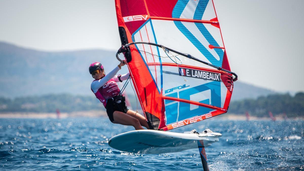 Així es viu des de l'aigua una regata del Mundial juvenil d'IQFoil