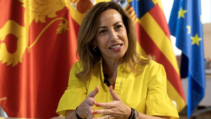 Natalia Chueca: &quot;El que el Real Zaragoza dijo que no se presentaba al concurso para construir La Romareda fue un gran jarro de agua fría&quot;