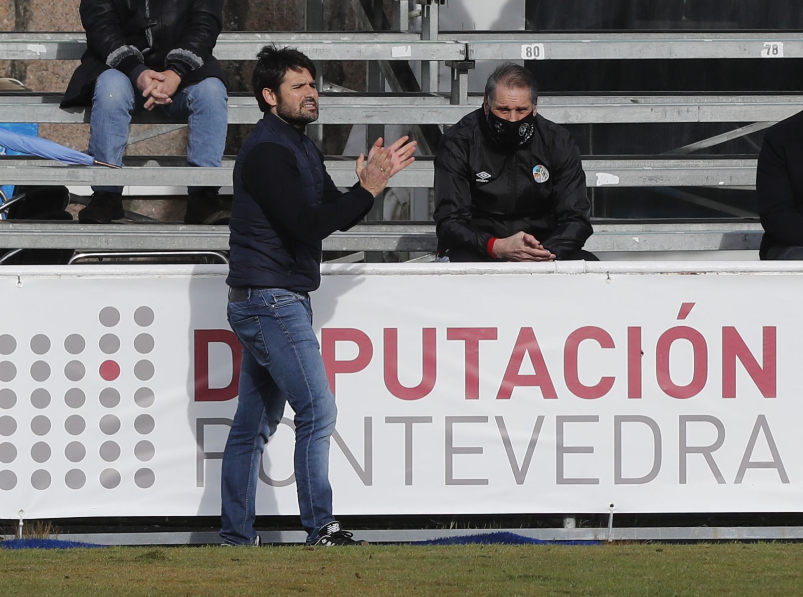 El Coruxo sufre en la victoria contra el Salamanca UDS