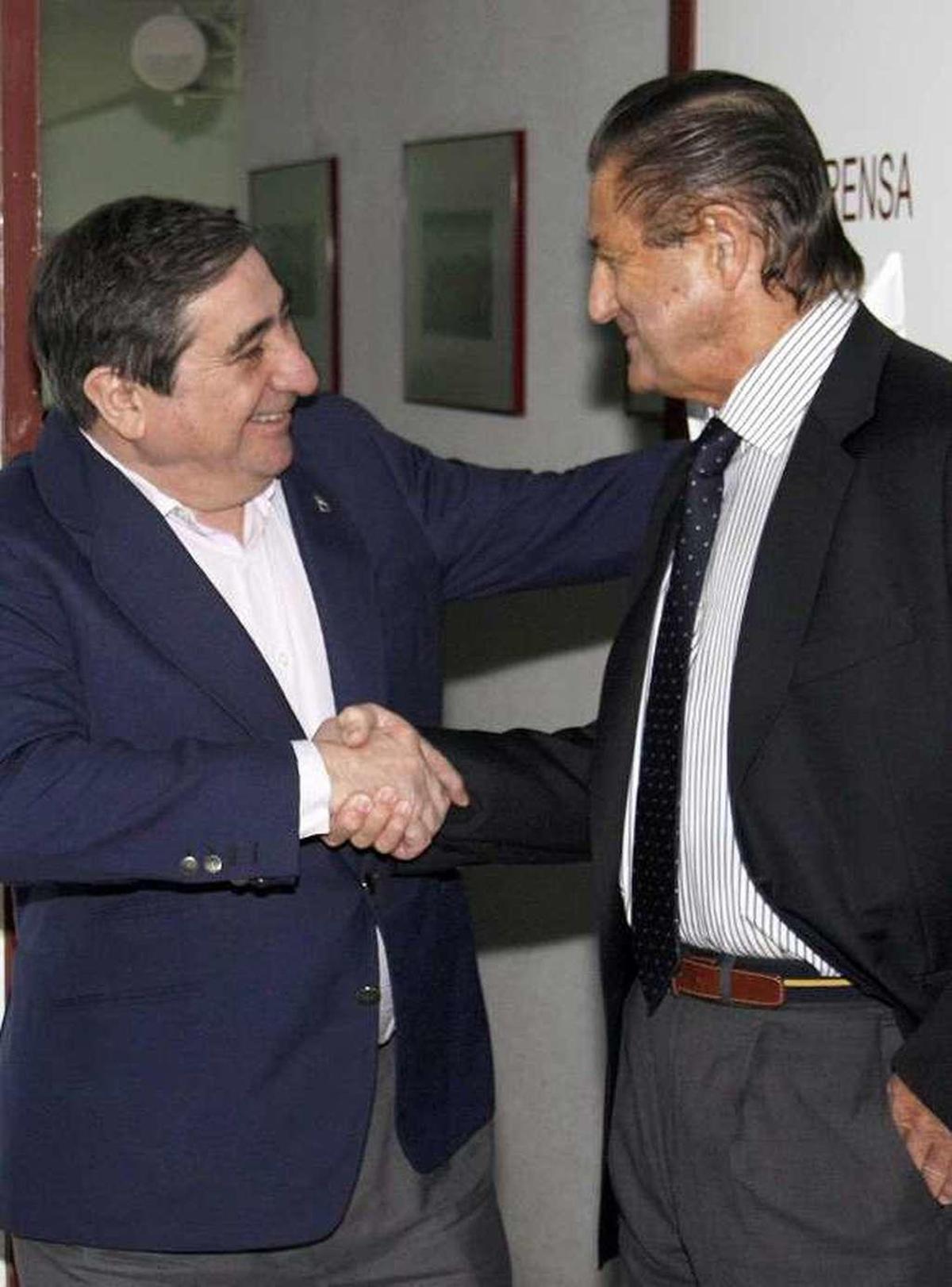 Manuel Vega-Arango, a la derecha, y Lendoiro.