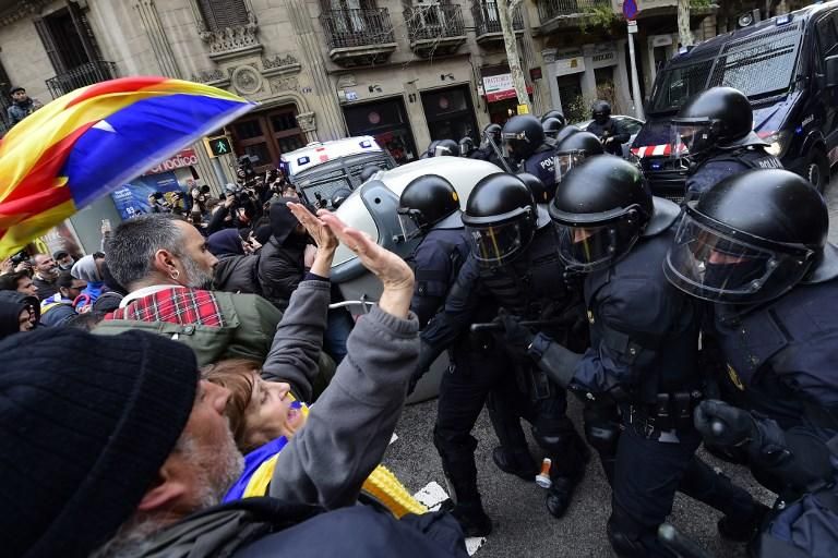 Miles de manisfestantes en Bélgica y Cataluña en protesta por la detención de Puigdemont