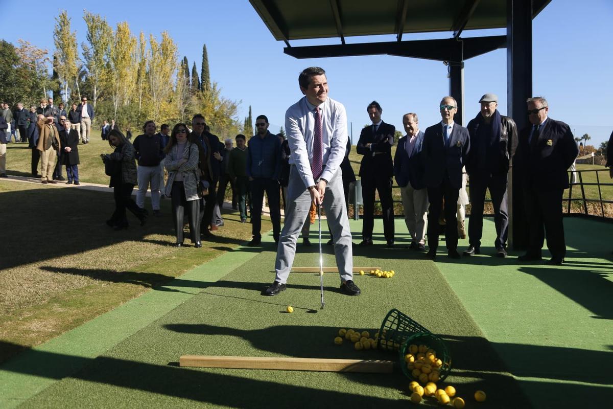 El alcalde, José María Bellido, en la inauguración de Arruzafa Golf.