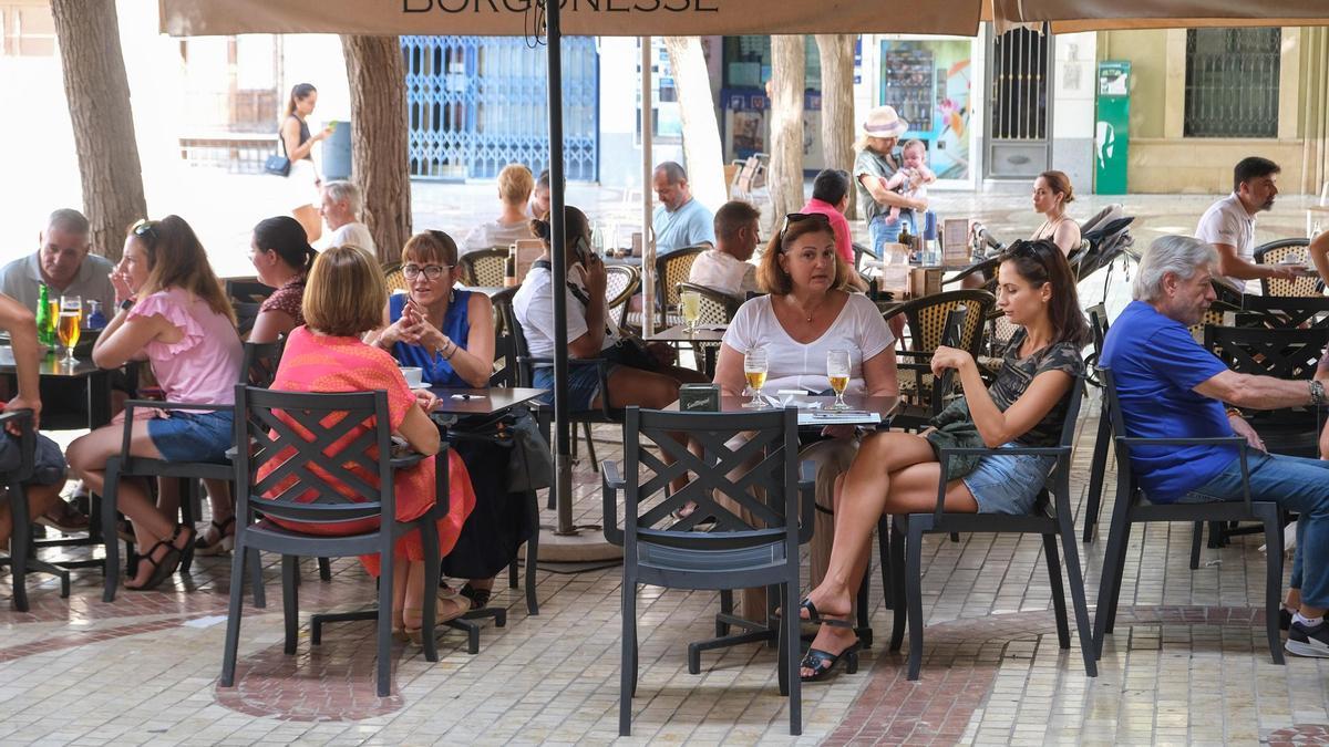 Establecimientos de hostelería: barra, sala y cocina