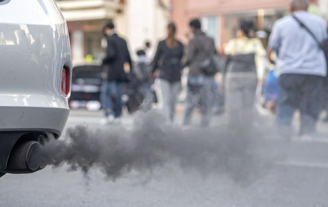 La UE s’encalla al fixar per al 2040 una reducció d’emissions